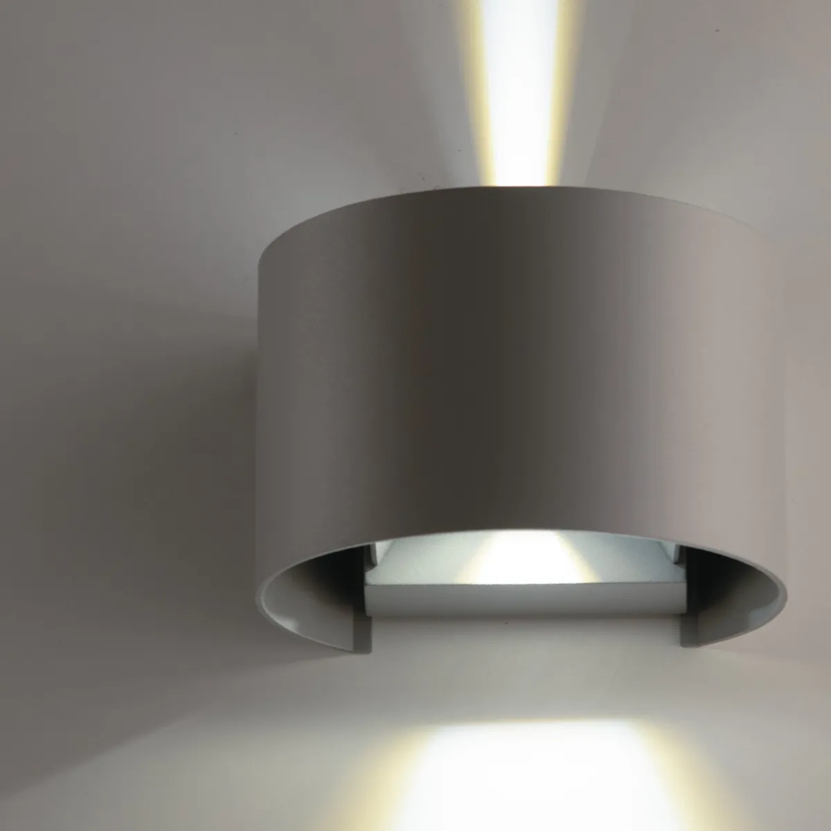 2x5W Doppelemissions-LED-Außenwandleuchte grau Marg