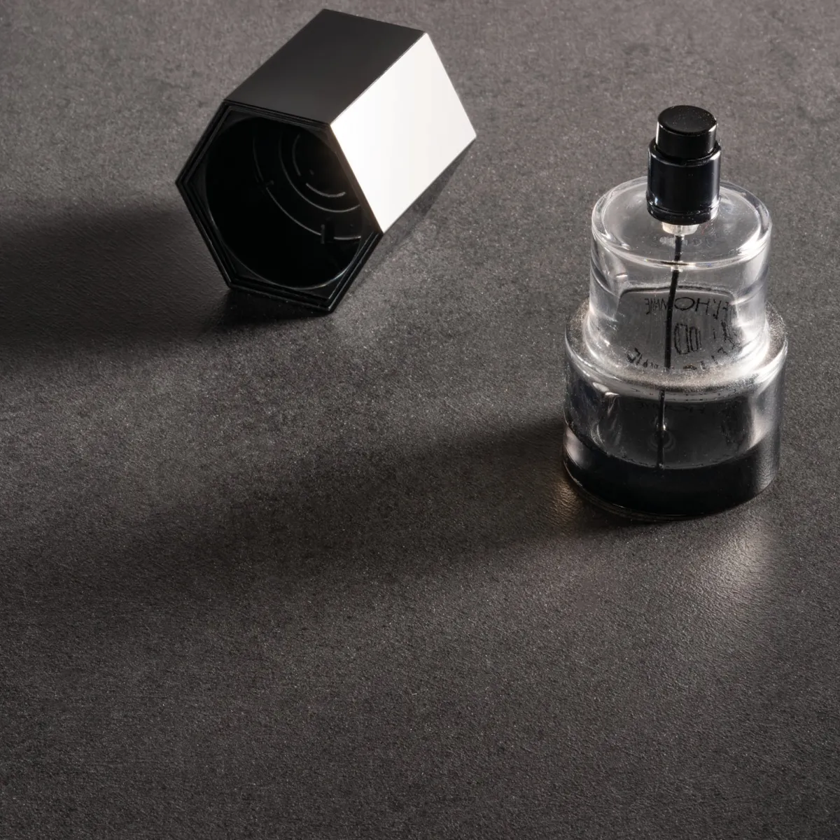 Meuble de salle de bain suspendu 118cm avec miroir béton, bois et lave EASY