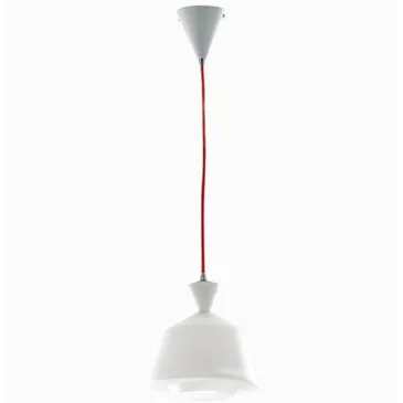 Lampada a sospensione 60W E27 bianca AZURE. Lampadario moderno di forma trapezoidale con diffusore in vetro opale.