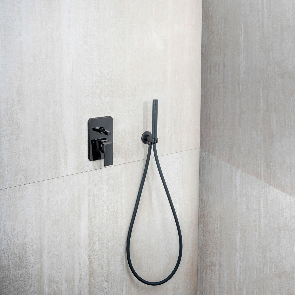 Ensemble pommeau de douche rond noir et support avec...