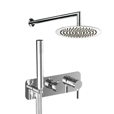 Ensemble de douche moderne avec inverseur et douchette chromée, design urbain