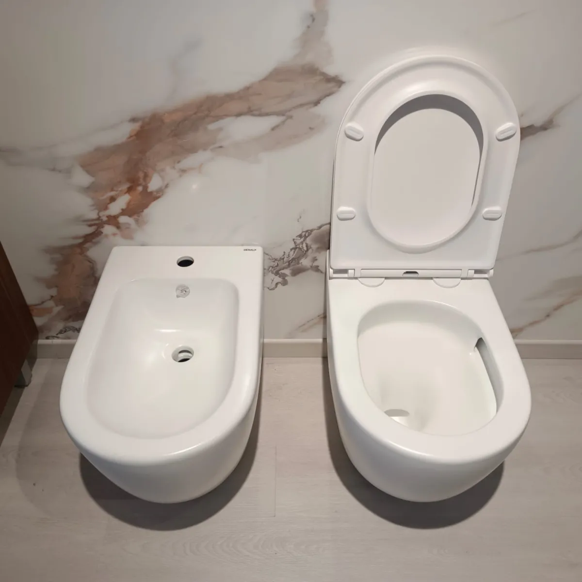 Mattweißes WC und Bidet mit Zyklonspülung MOON