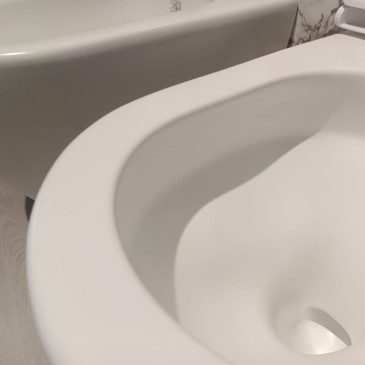 Mattweißes WC und Bidet mit Zyklonspülung MOON