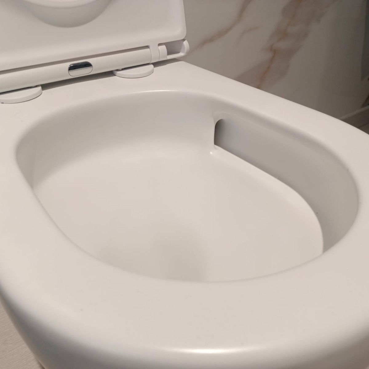 Mattweißes WC und Bidet mit Zyklonspülung MOON