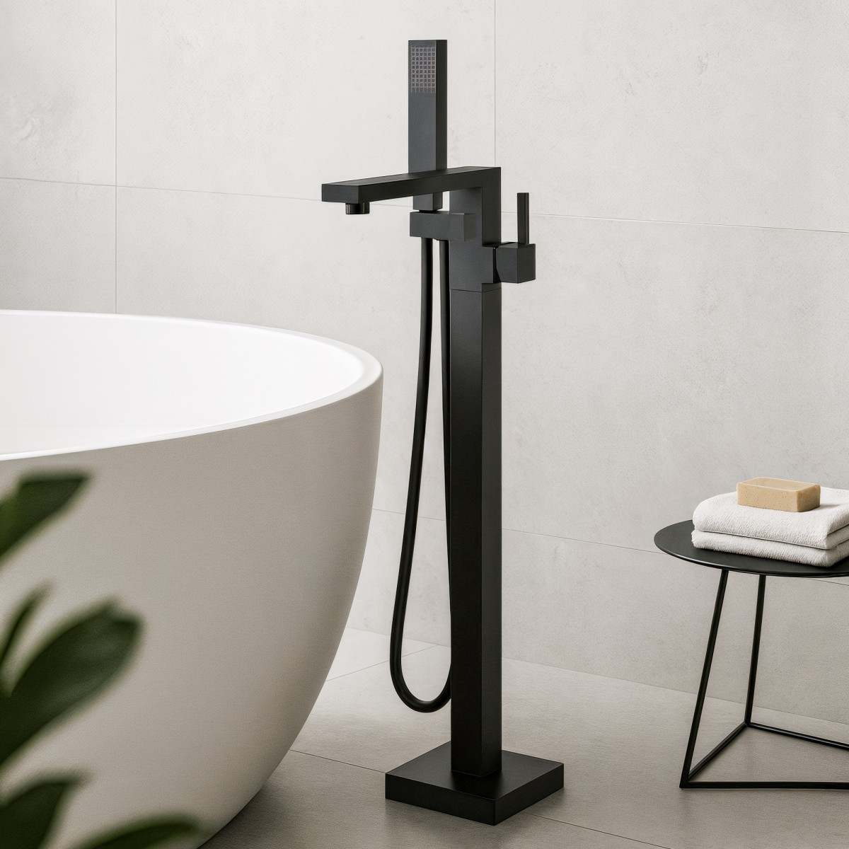 Robinet de baignoire carré autoportant ARPELS noir à...