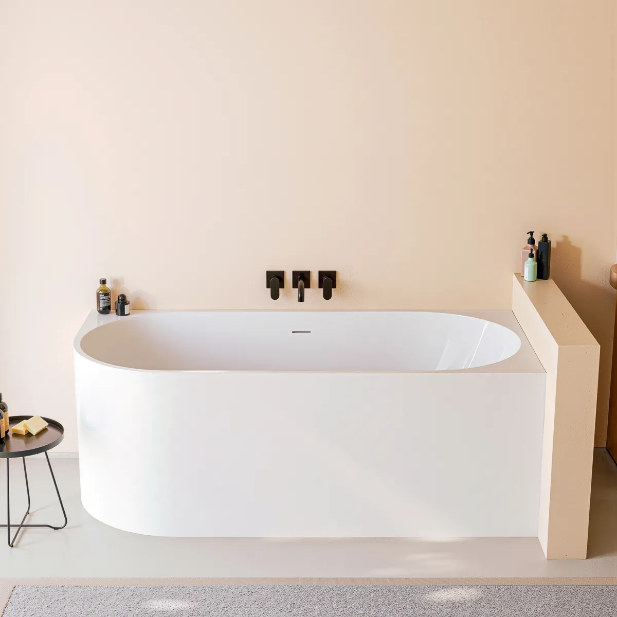 Freistehende Badewanne (160 x 75 cm) mit versenkbarem Überlauf und Click-Clac-Ablauf in passender Farbe