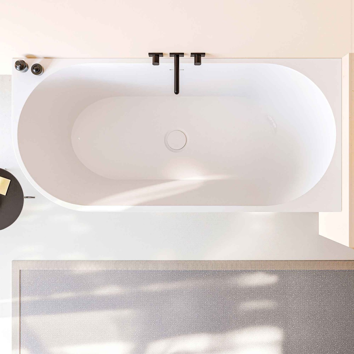 Baignoire d'angle autoportante 160 x 75 po avec bonde...