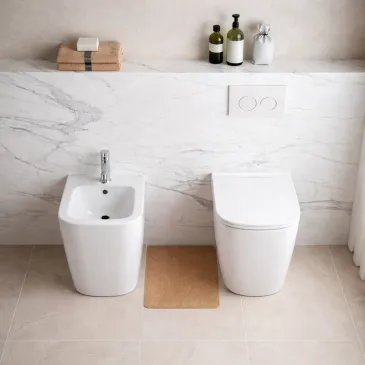 WC et bidet carrés à poser au mur | New Legend