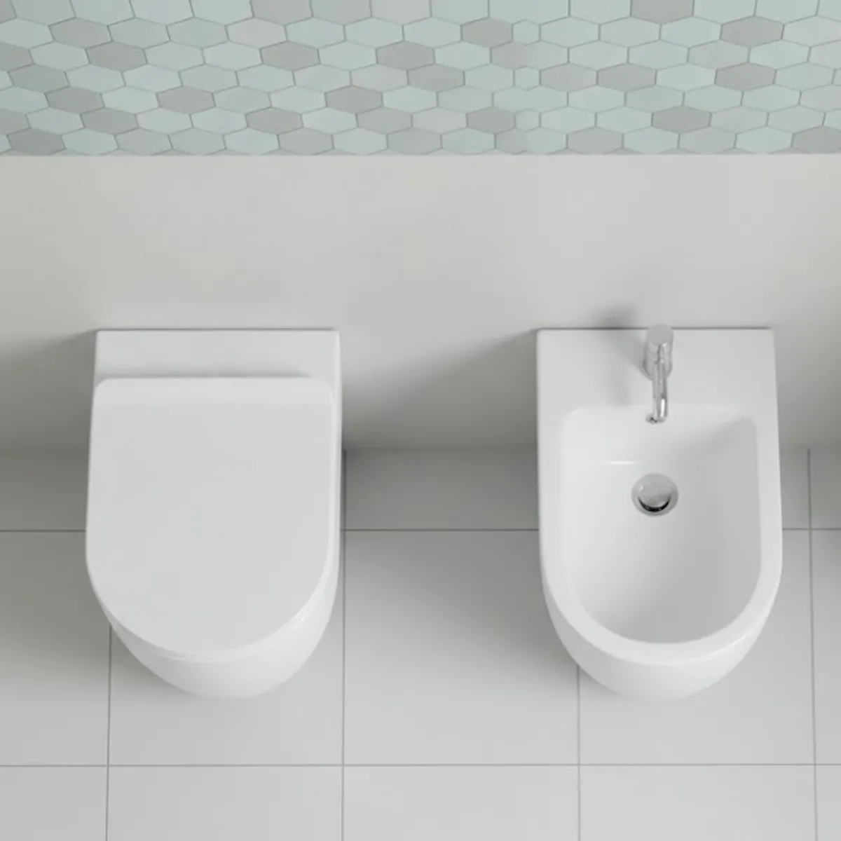 Nemesi wandhängendes WC und Bidet ohne Spülrand
