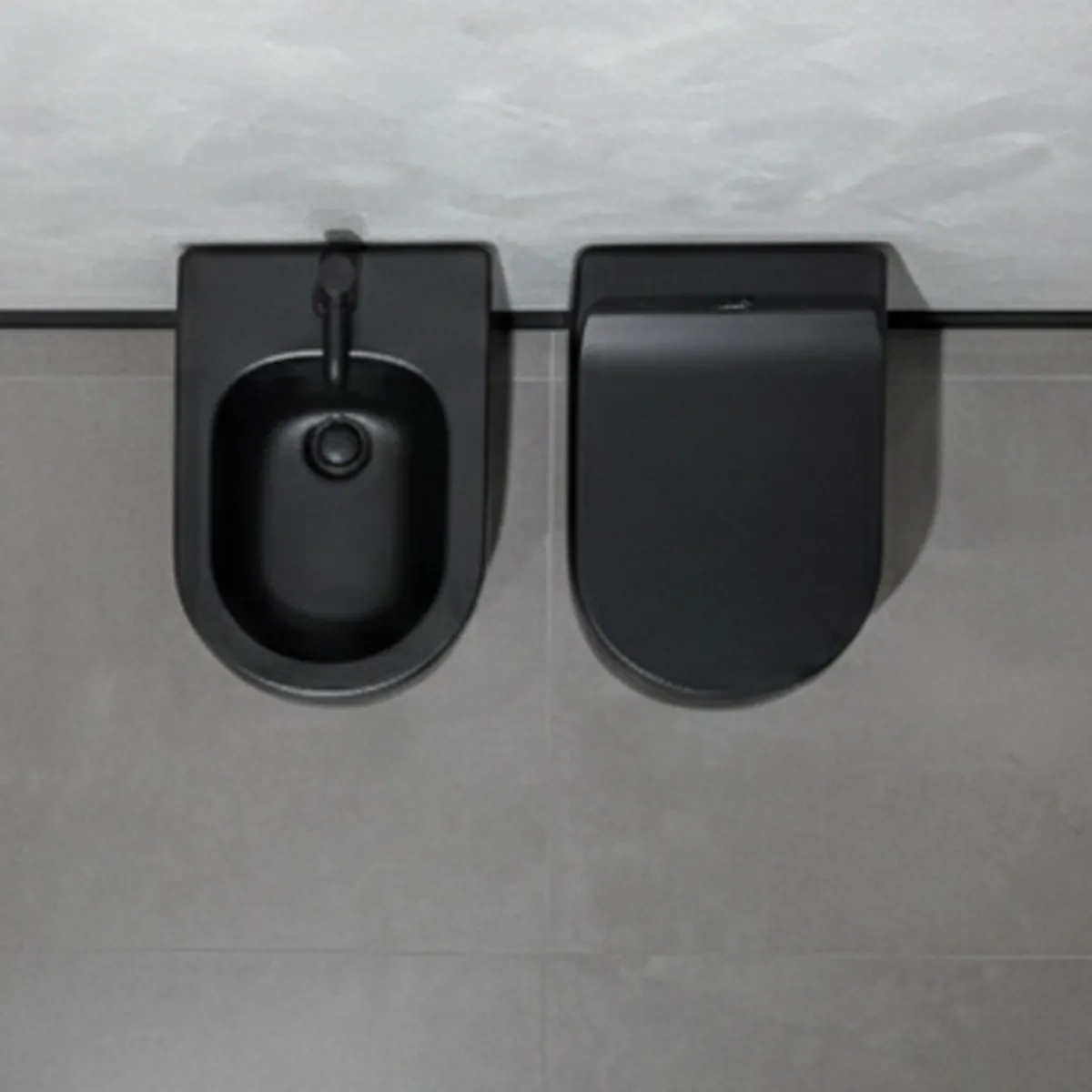 Sanitari sospesi nero opaco con sedile soft close NUVOLA