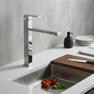 Robinet de cuisine carré mince chromé | Mondialshop