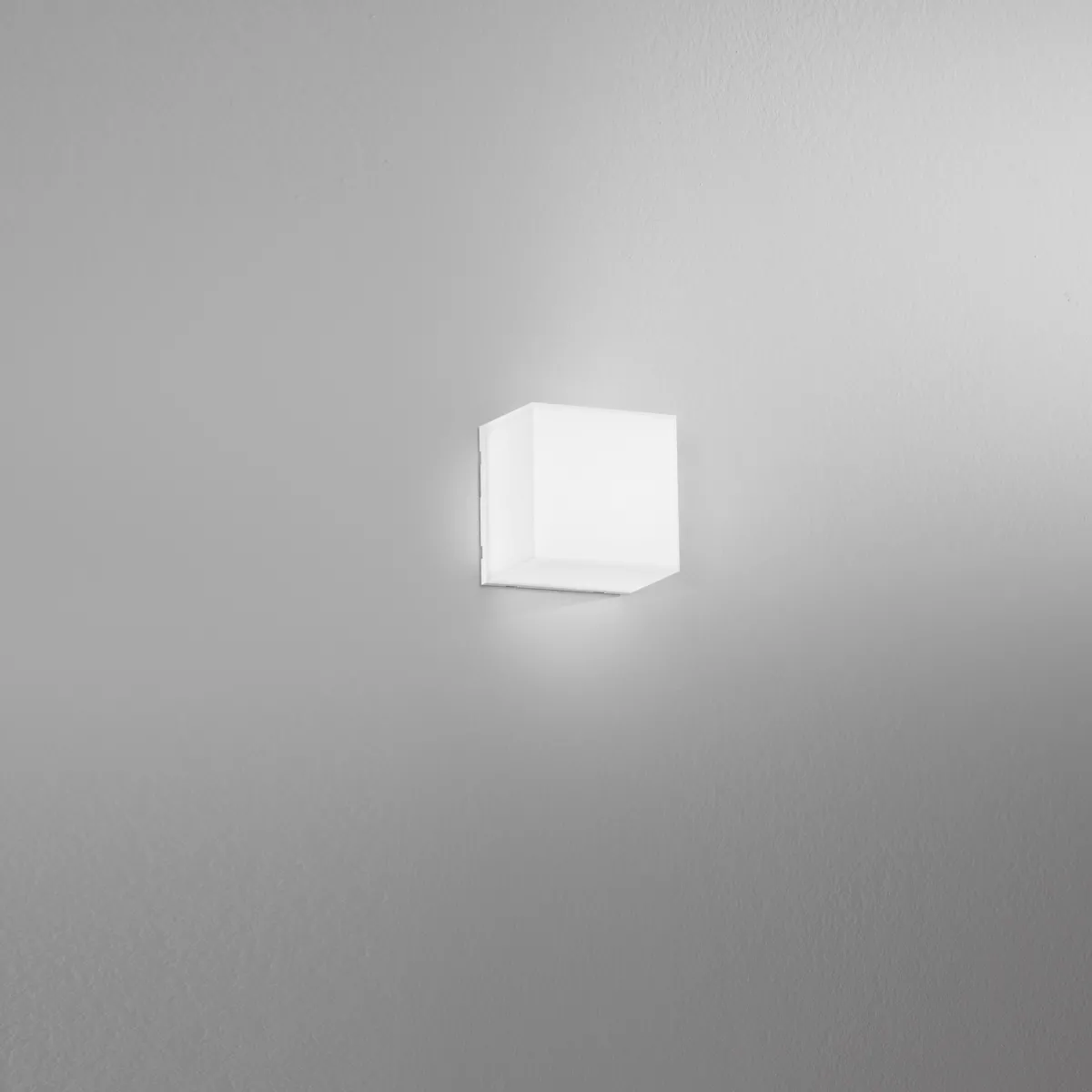 PLAFONIERA LED TOGO BIANCA QUADRATA 5W 600LM CCT IP65 10X10X7,5CM