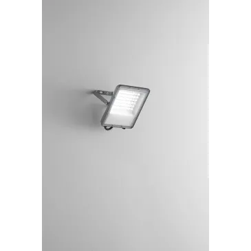 Moderner LED-Fluter im...