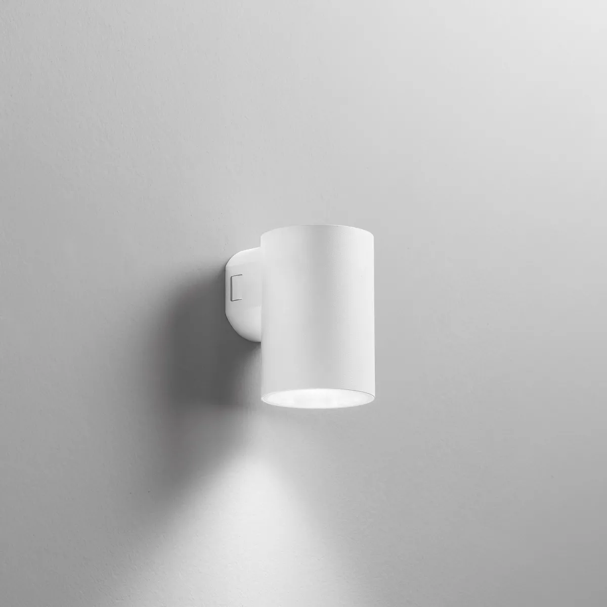 APPLIQUE LED POLO BIANCA TONDA 8W 980LM CCT IP65...