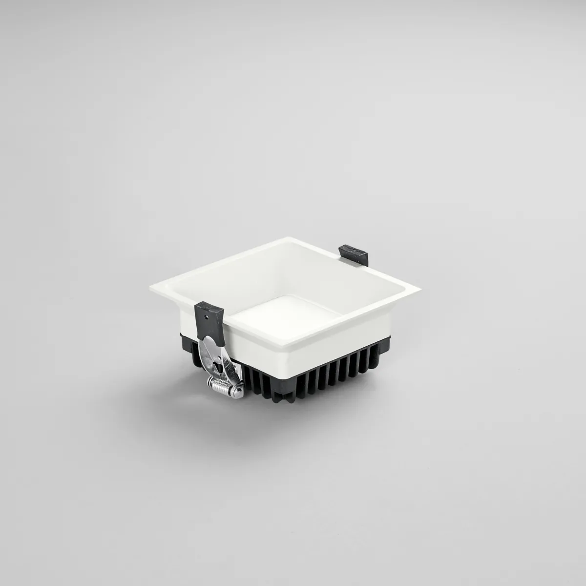 INCASSO LED XANTO BIANCO QUADRATO 12W CCT 11X11X4,7CM