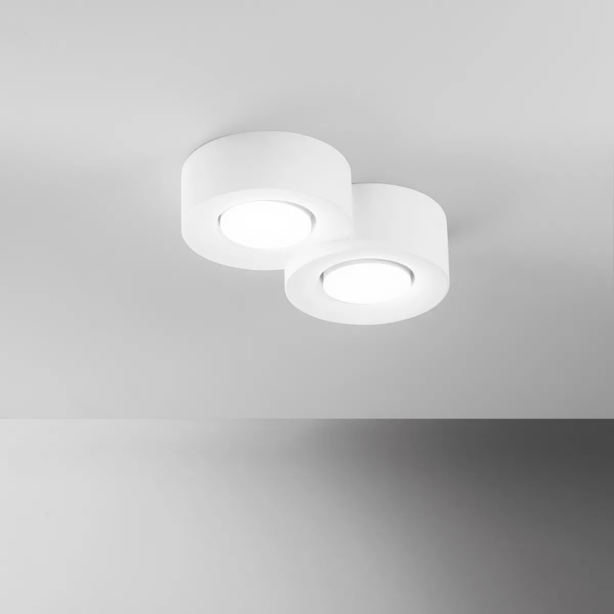 PLAFONIERA ATHEN TONDA BIANCA 2XGX53 26XX20X6,3CM