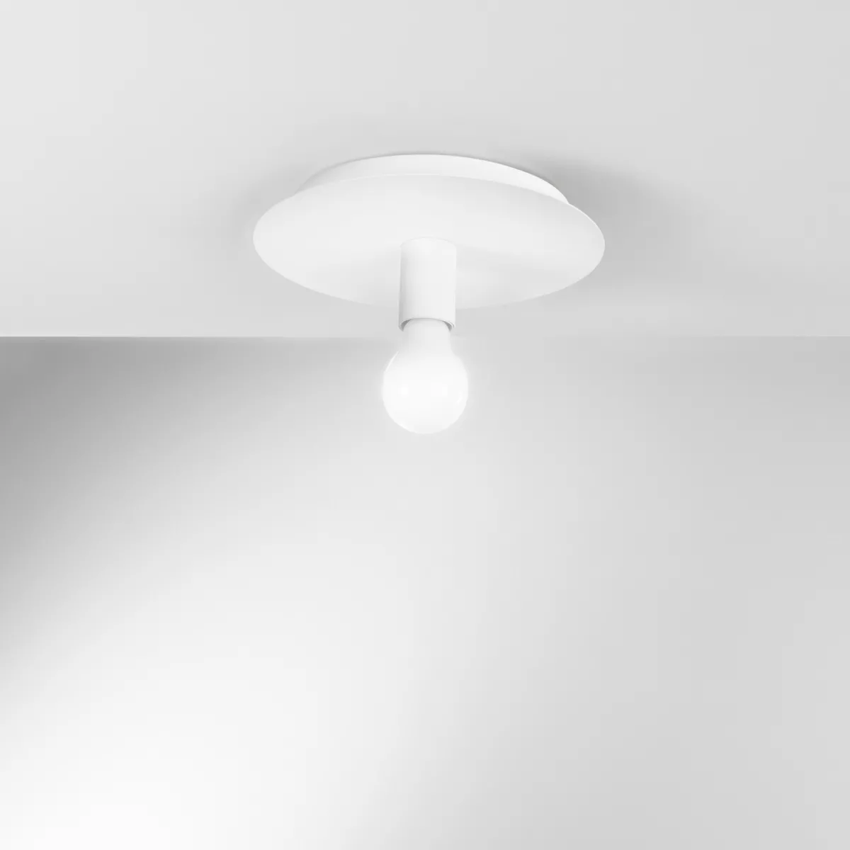 PLAFONIERA STRIKE BIANCA 1XE27 25X25X86CM