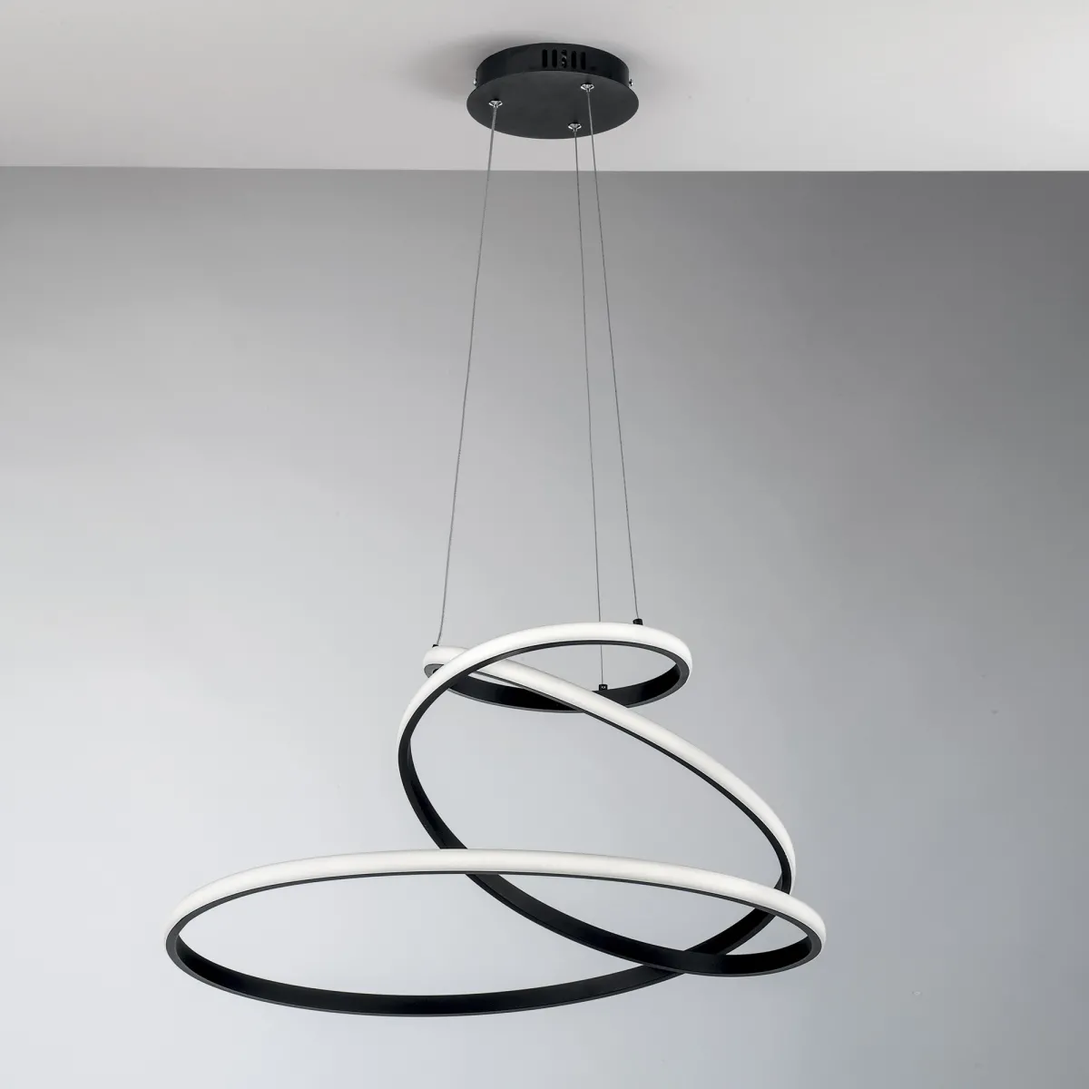 SOSPENSIONE LED COASTER NERA 60W 8000LM CCT 60X28X150CM