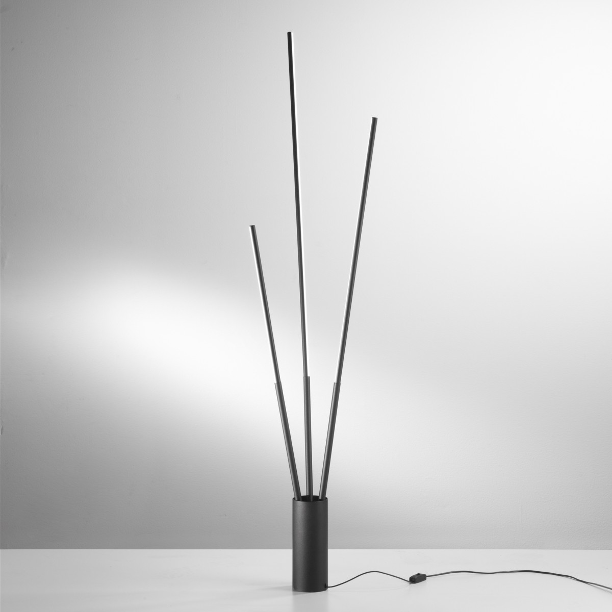 PIANTANA LED WANDS NERA 30W 3456LM CCT 10X164CM