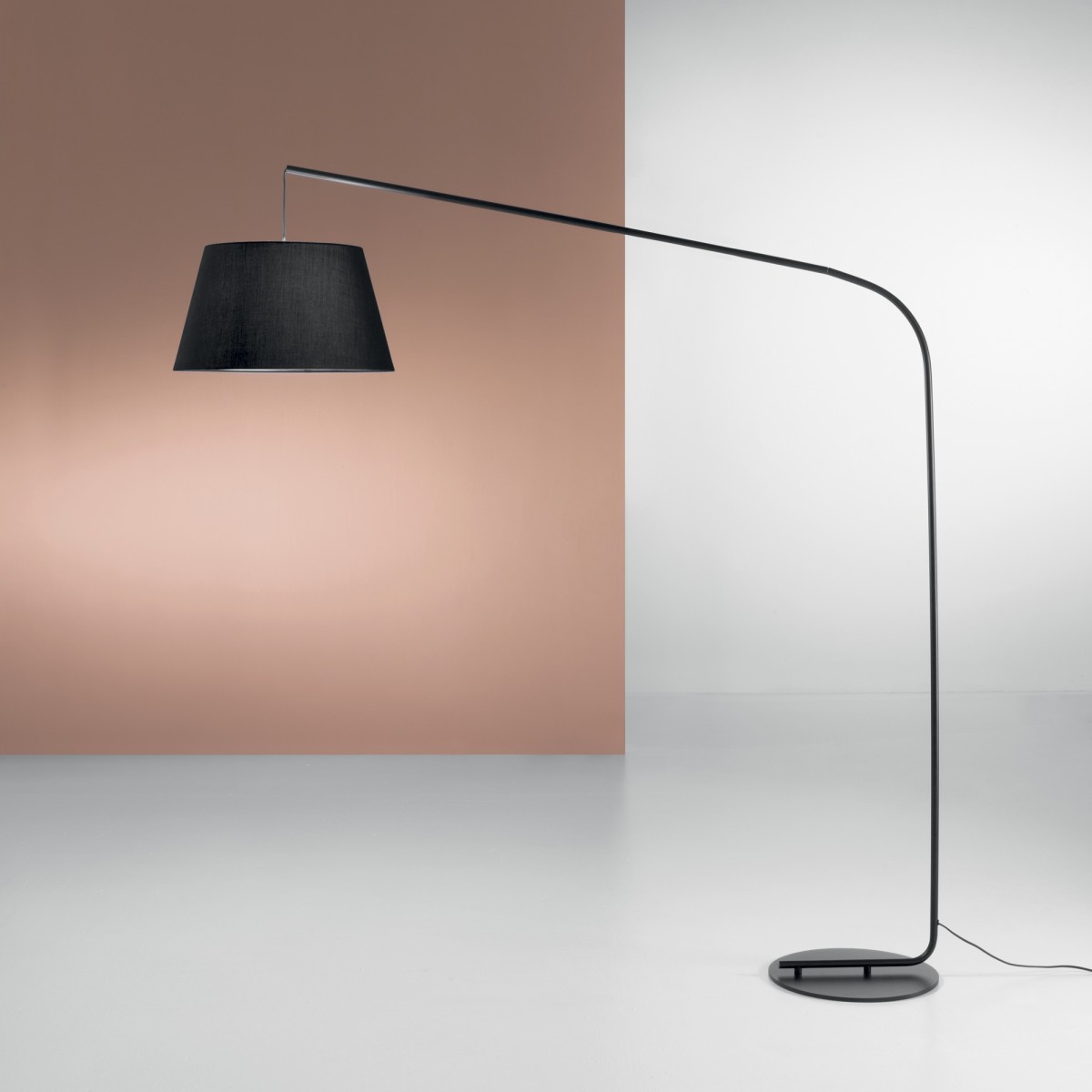 PIANTANA ENJOY NERA 1XE27 150X45X180CM