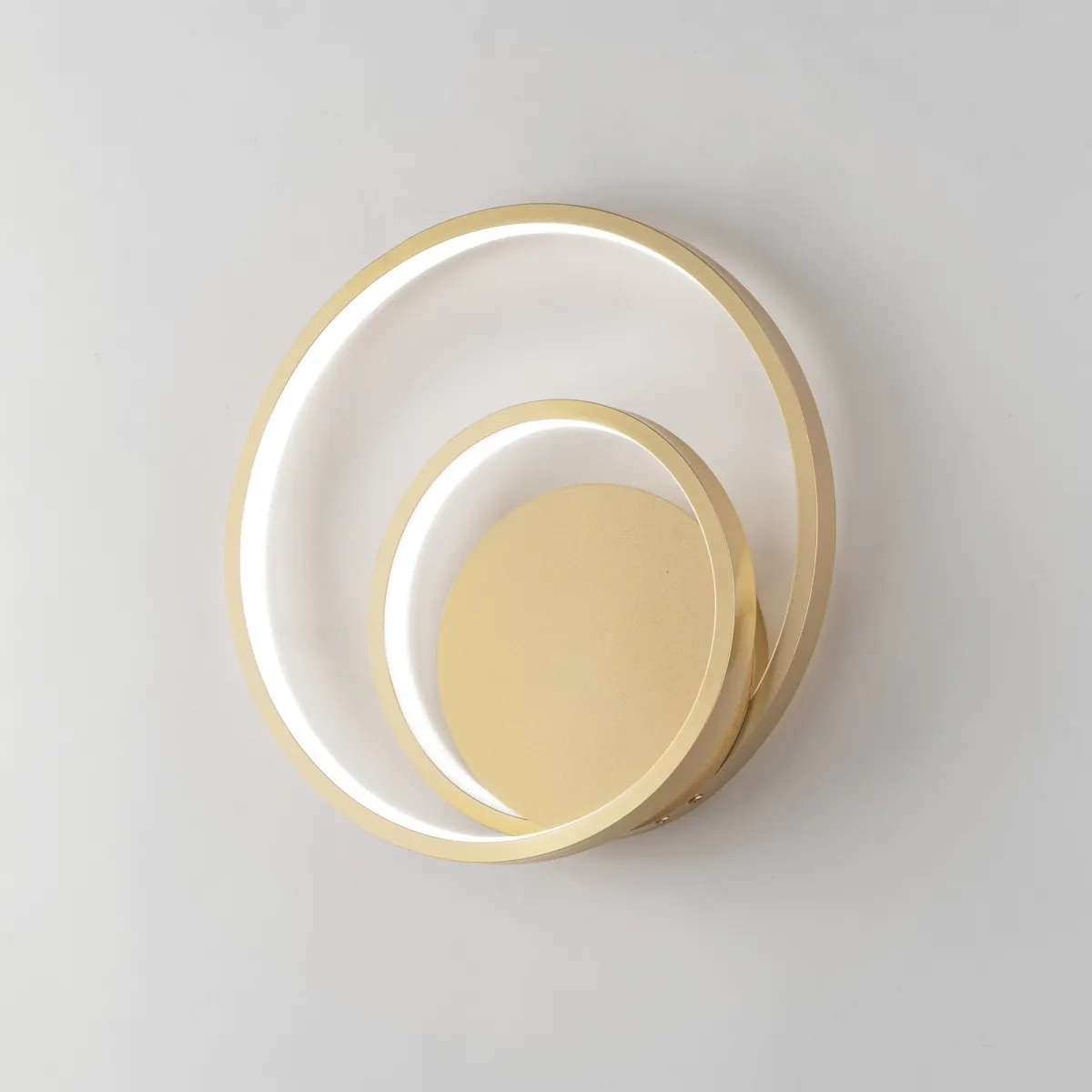 APPLIQUE LED LIEVE ORO 20W 2720LM CCT 30X30X11CM