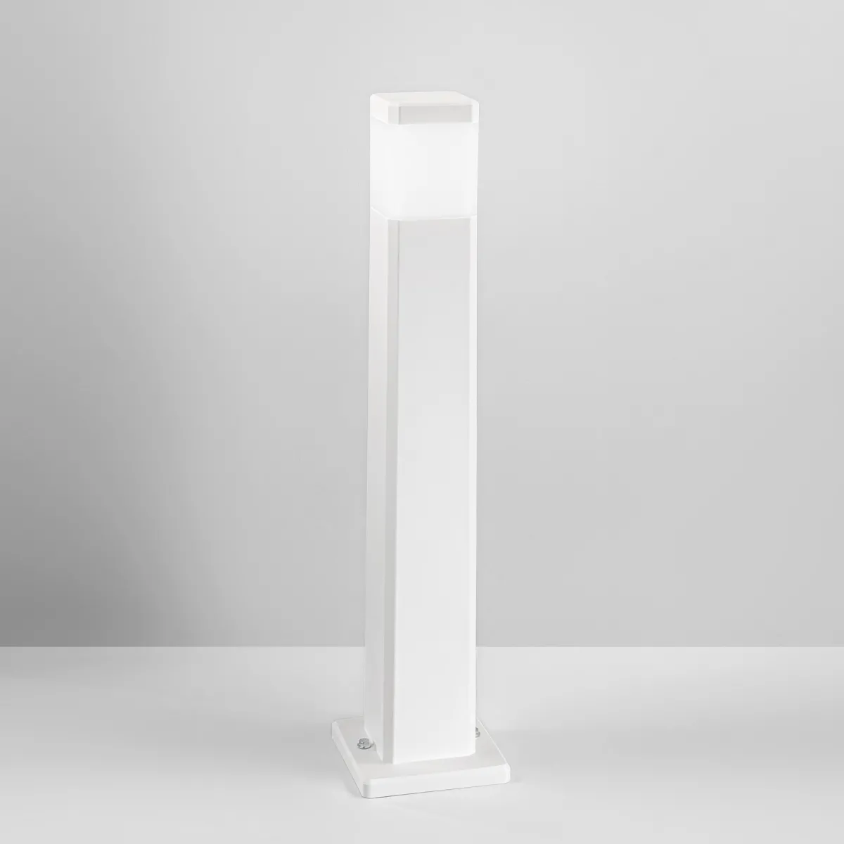 PALETTO FOCUS BIANCO SQUADRATO 1XGU10 IP65 17,5X17,5X77,5CM