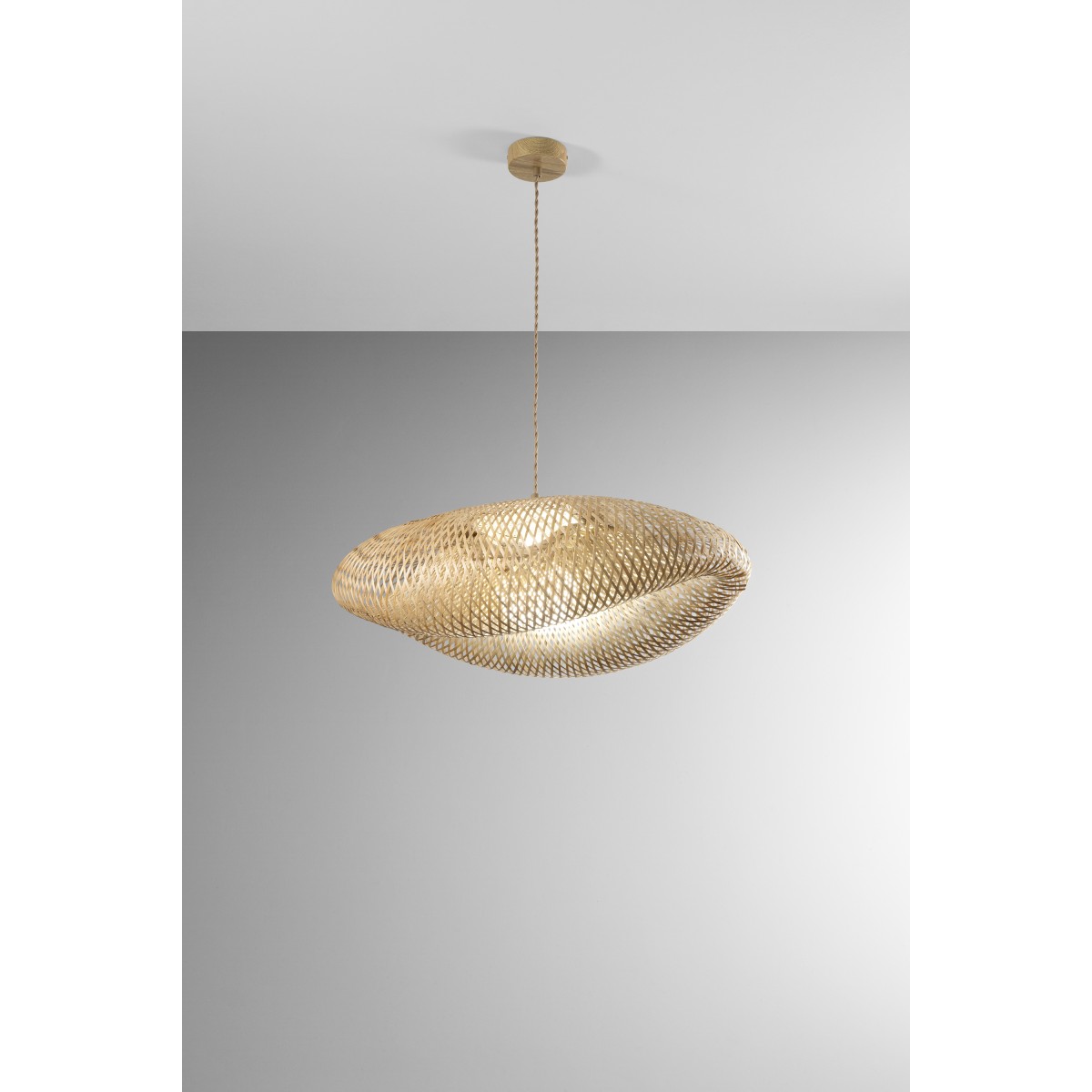 SOSPENSIONE KAYAK IN BAMBOO 1XE27 MAX 60W IP20 68X47XH21CM
