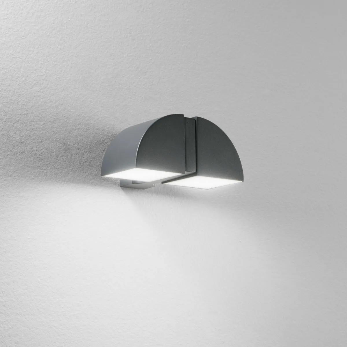 APPLIQUE LED IDEM ORIENTABILE ANTRACITE 8W 840LM 4000K IP44 20,2X9X15,3CM