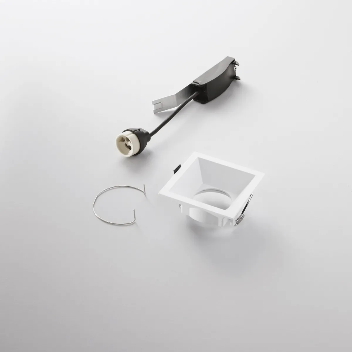 FARETTO A INCASSO AYRIS BIANCO QUADRATO 1XGU10 8,3X8,3X11,1CM