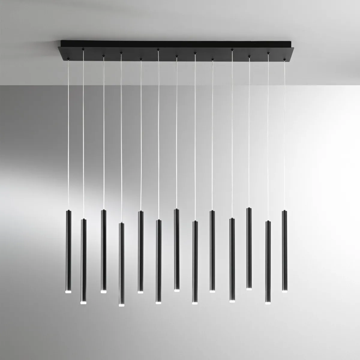 SOSPENSIONE LED PYPE NERA 65W 6110LM CCT 2,5X41X200CM