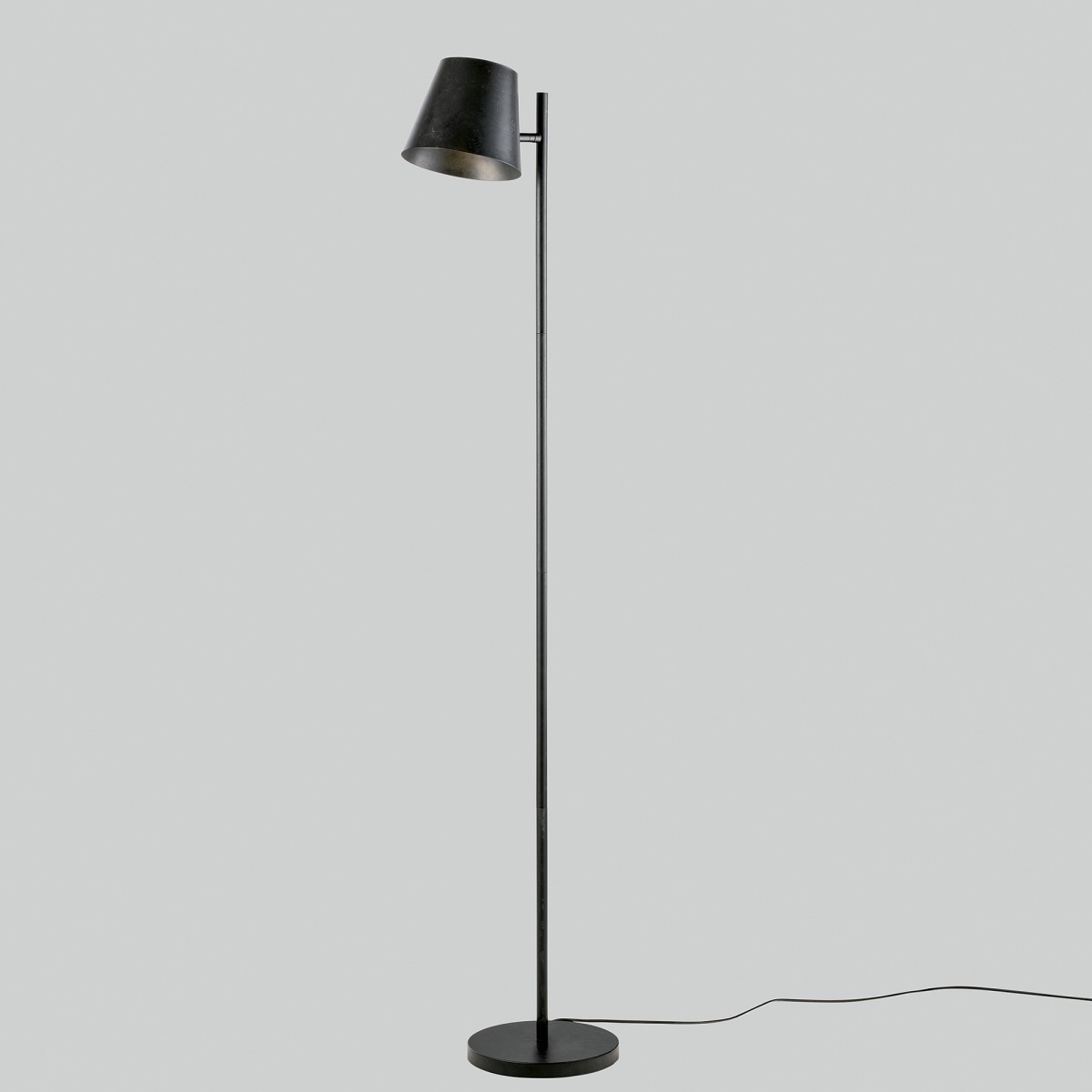 PIANTANA COLT GRIGIA 1XE27 37X160CM