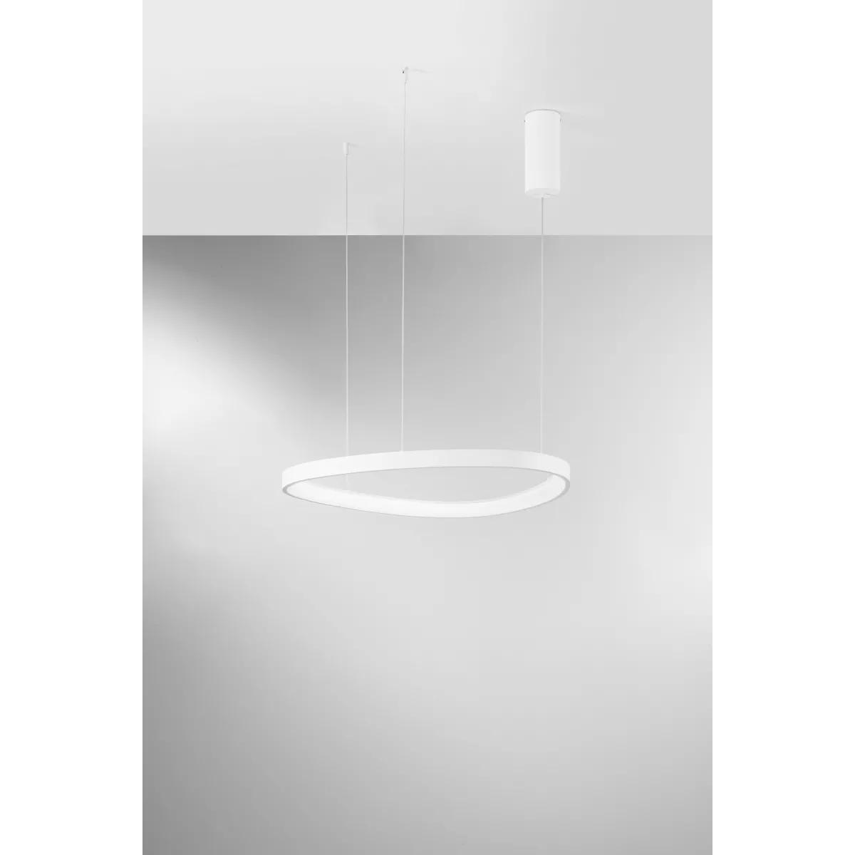 Suspension LED KLAPTON blanche 58 W 8360 lm 65 x 3,5 x...