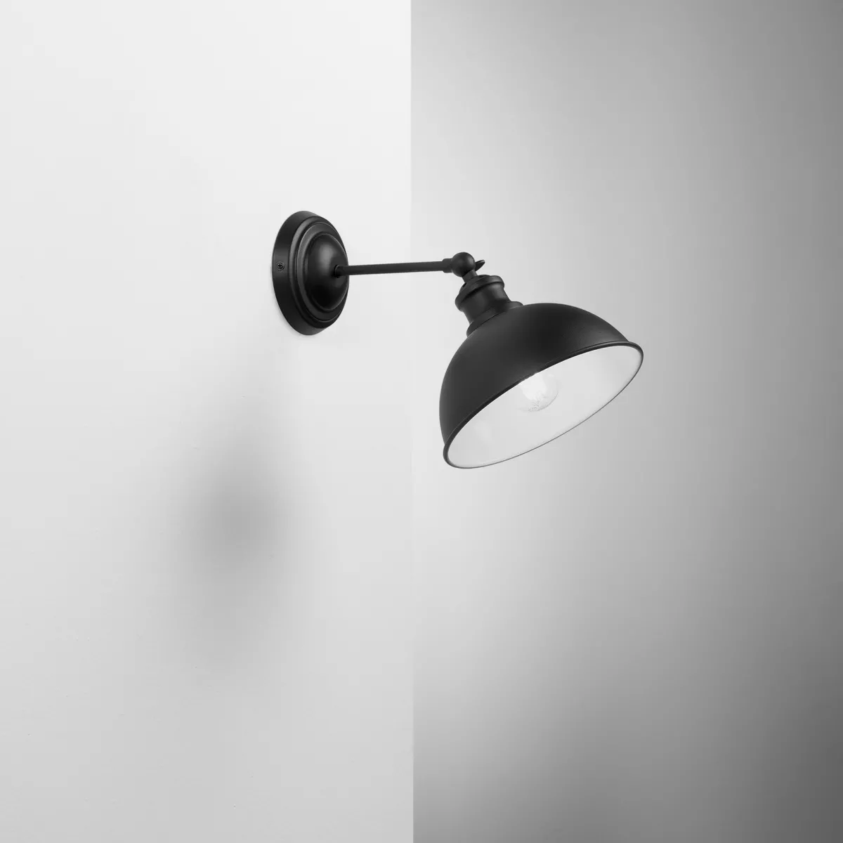 Moderne schwarze E27-Wandleuchte | Mondialshop
