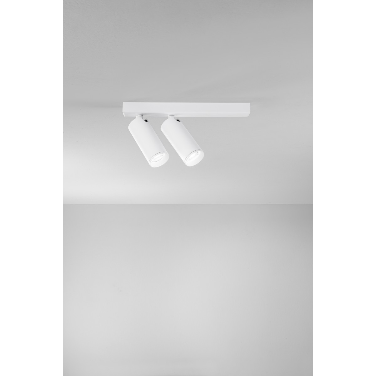 Projecteur réglable blanc ou noir | Mondialshop