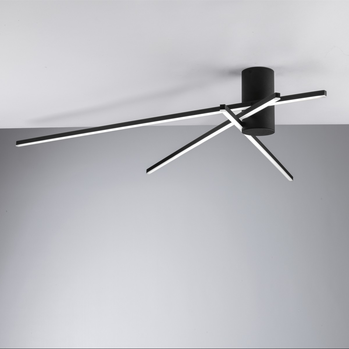 PLAFONIERA LED SHANGHAI NERA 27W 3750LM 3000K 92X100X14,5CM