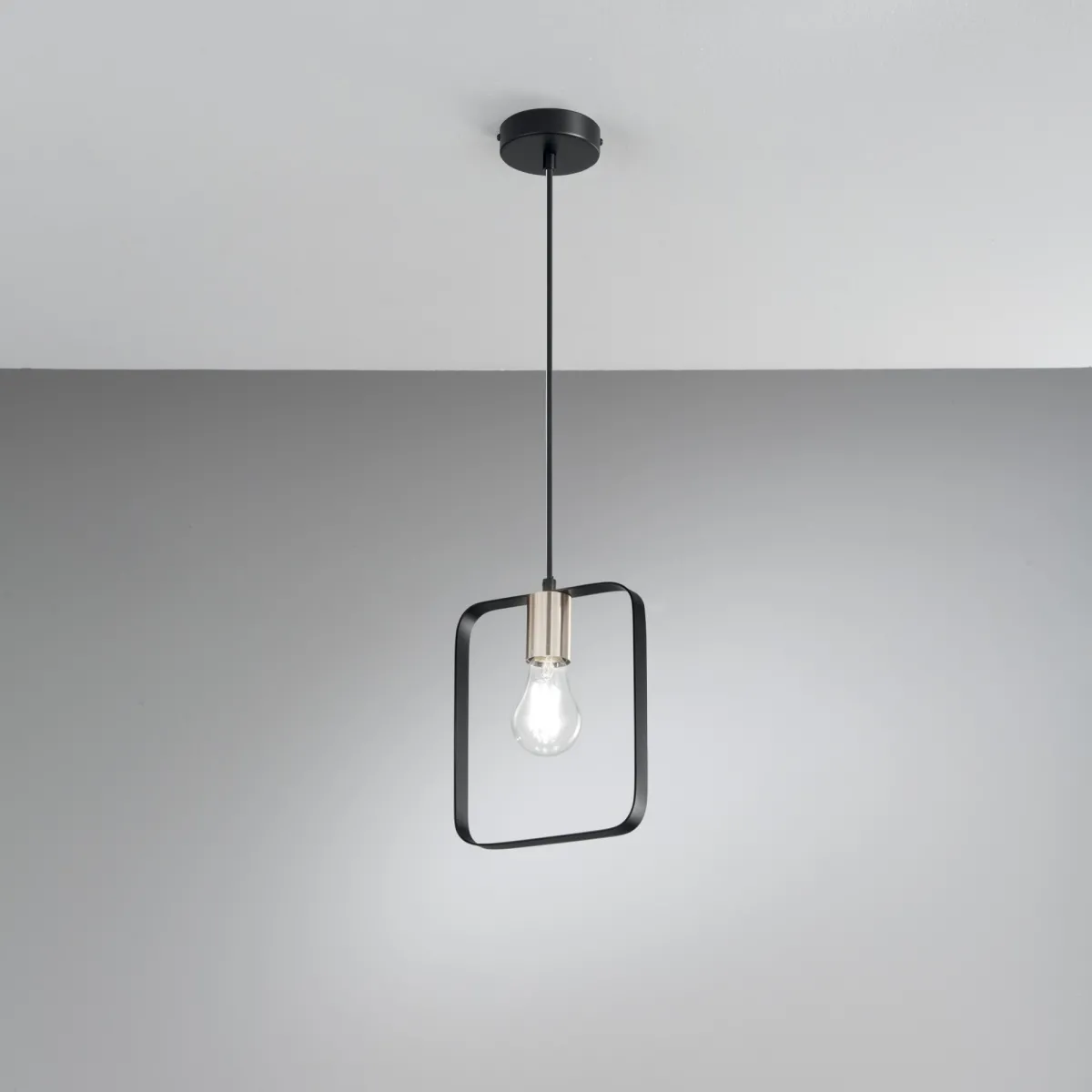 SMITH SCHWARZ/GOLD FAHRWERK 1XE27 19,5X10X160CM