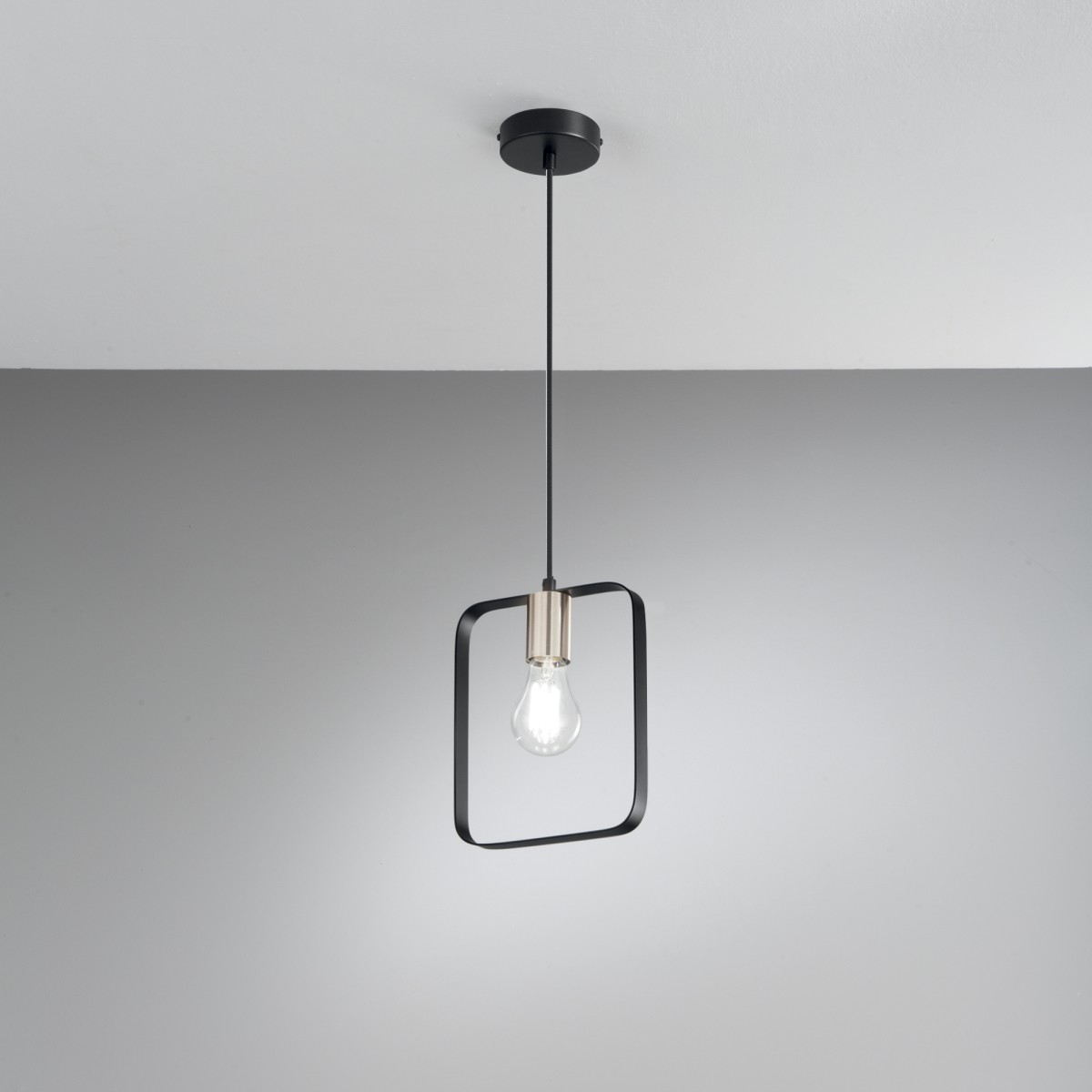 SOSPENSIONE SMITH NERA/ORO 1XE27 19,5X10X160CM