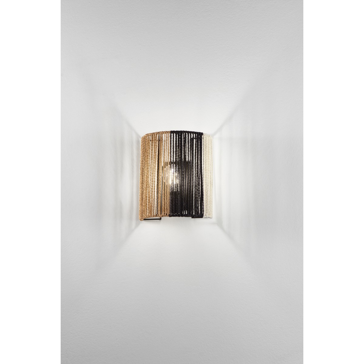 E27 Metall-Wandleuchte mit tropischem Design | Mondialshop