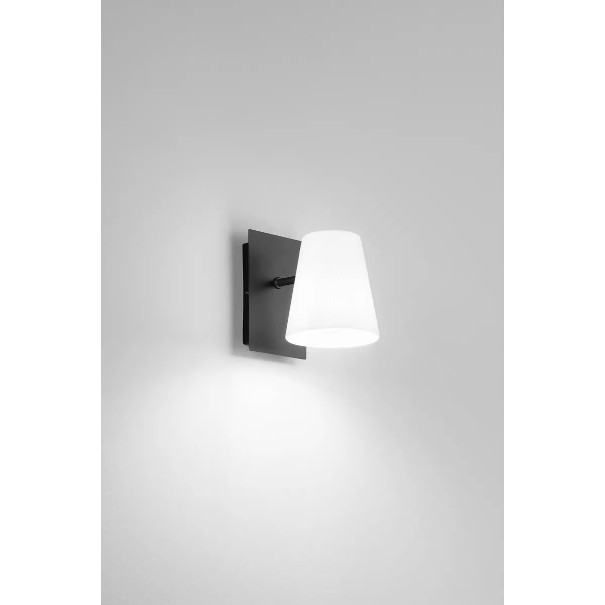 Applique da Parete E14 Nera o Bianca | Mondialshop