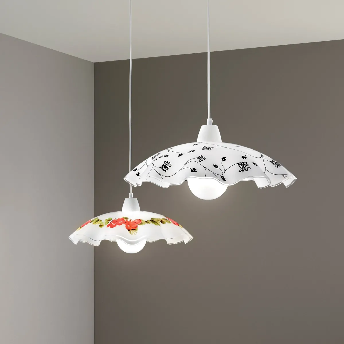 VICTORIA WHITE SUSPENSION 1XE27 42X42X120CM