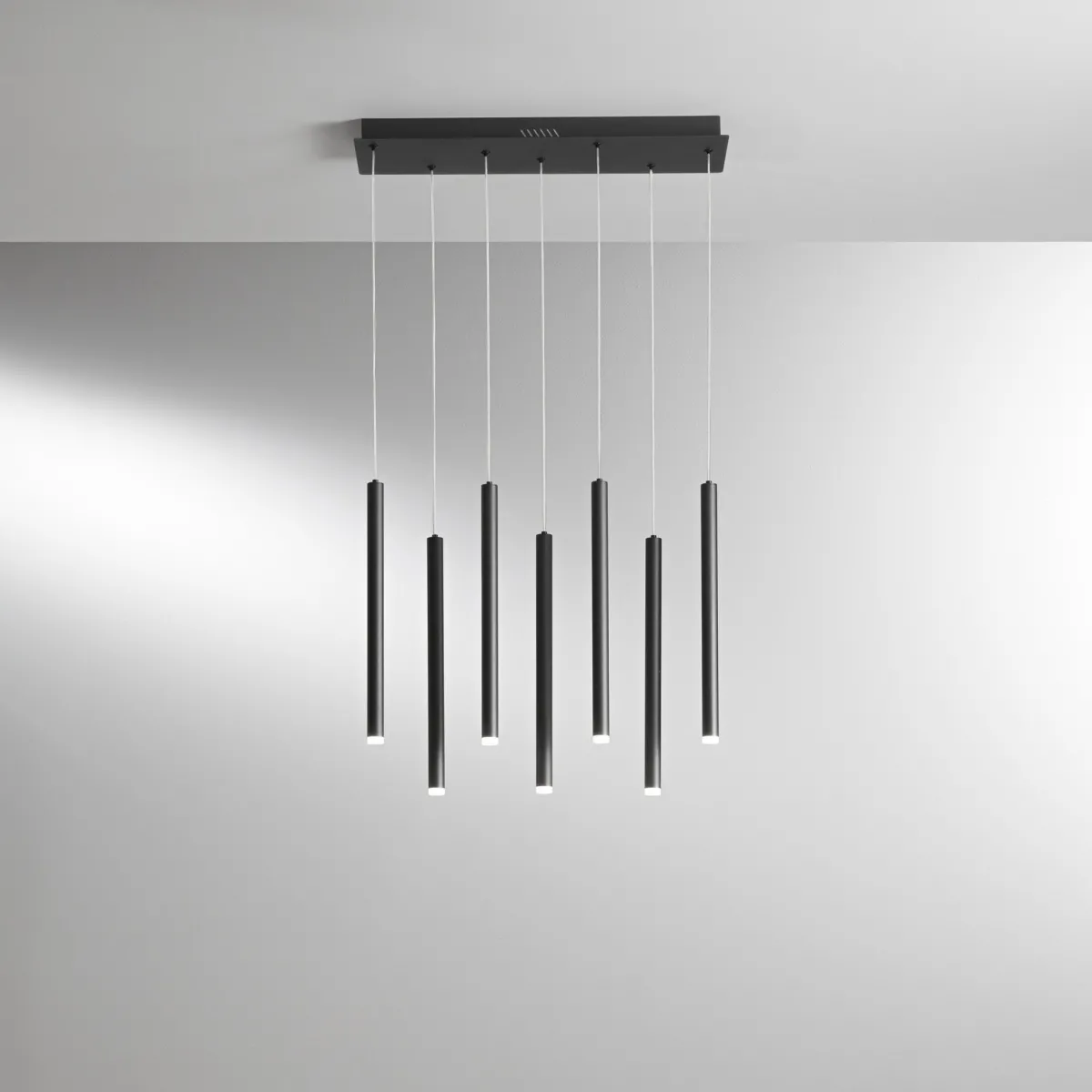 Schwarze Pype LED-Pendelleuchte, 35 W, 3290 lm...