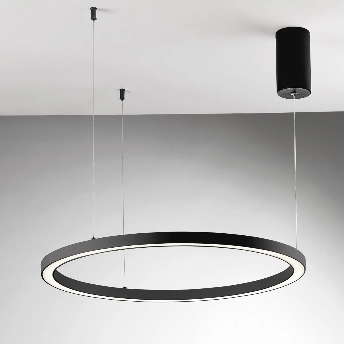 Schwarze LED-Hängeleuchte mit Bügel, 40 W, 6000 lm...