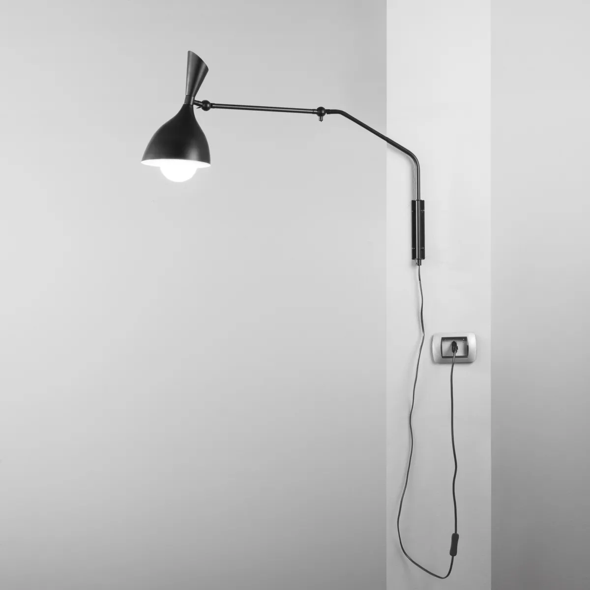 APPLIQUE MORGAN NERA 1XE27 74,5X18X53CM