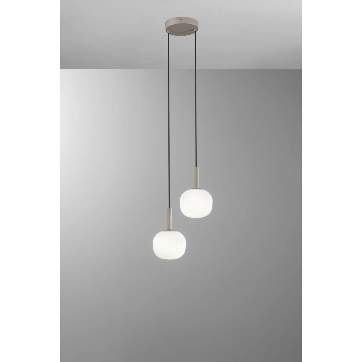 Suspension ERIS blanche et marron en aluminium et verre,...