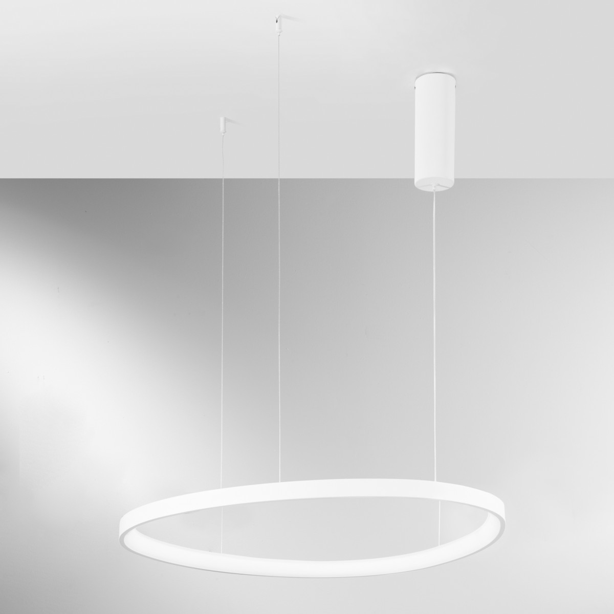 Suspension LED KLAPTON blanche 80 W 11 440 lm 85 x 3,5 x...