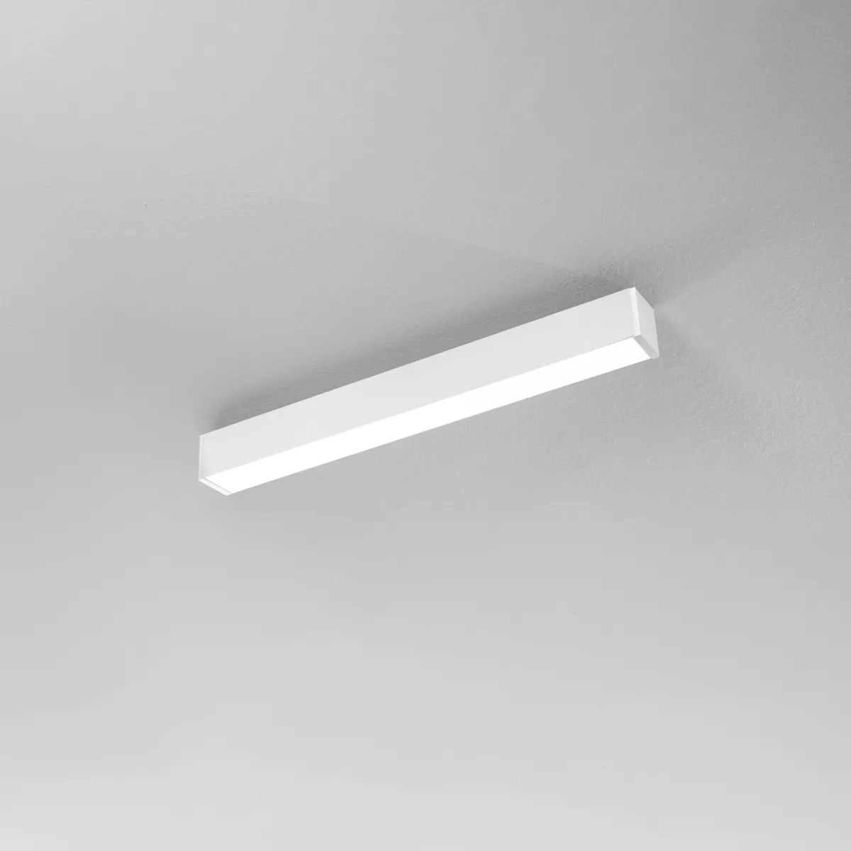 BARRA LED NEXT BIANCA 24W 3300LM CCT 60X5,5X6,5CM