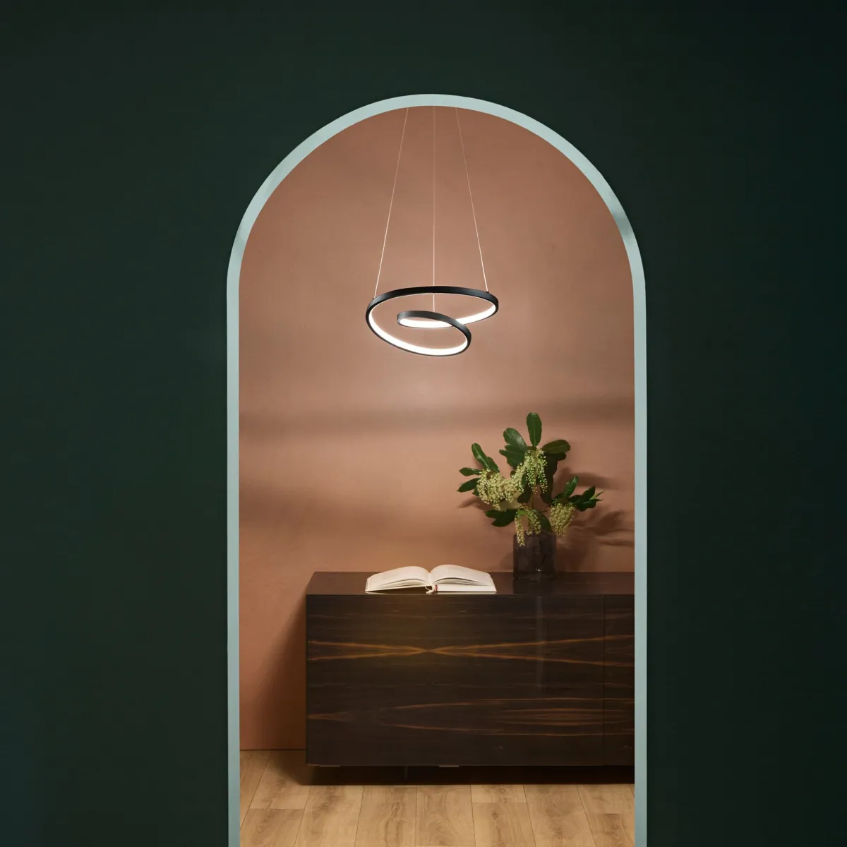 SOSPENSIONE LED LIEVE NERA 30W 4000LM CCT 40X6,5X150CM