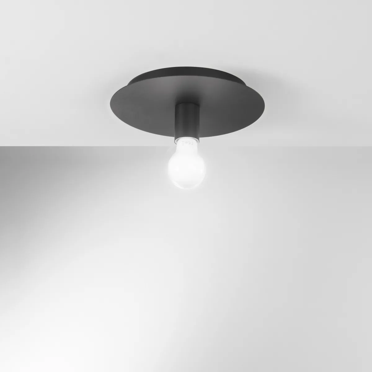 PLAFONIERA STRIKE NERA 1XE27 25X25X86CM