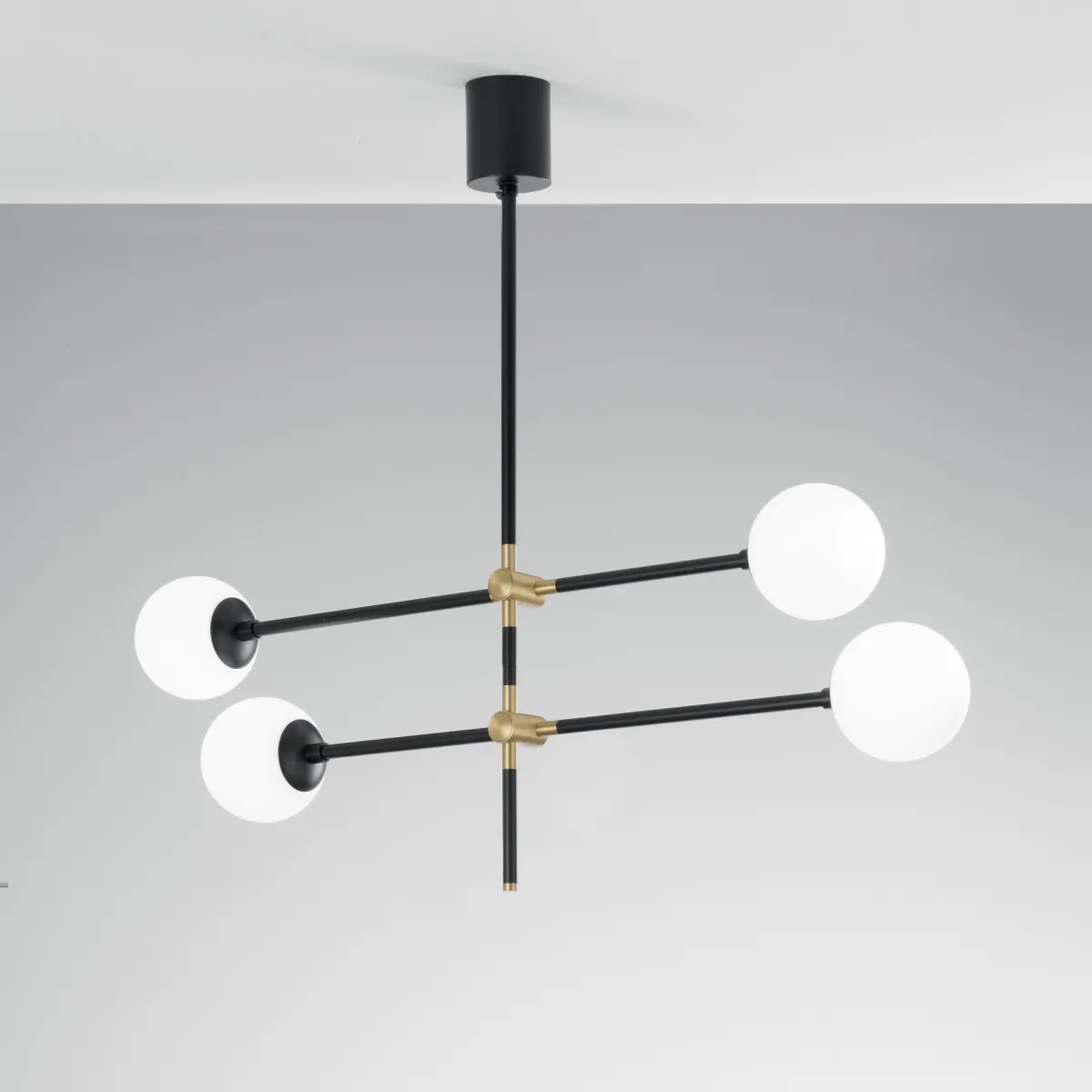 SOSPENSIONE ANTITESI NERA/ORO 4XE14 105,9X19,8X85CM