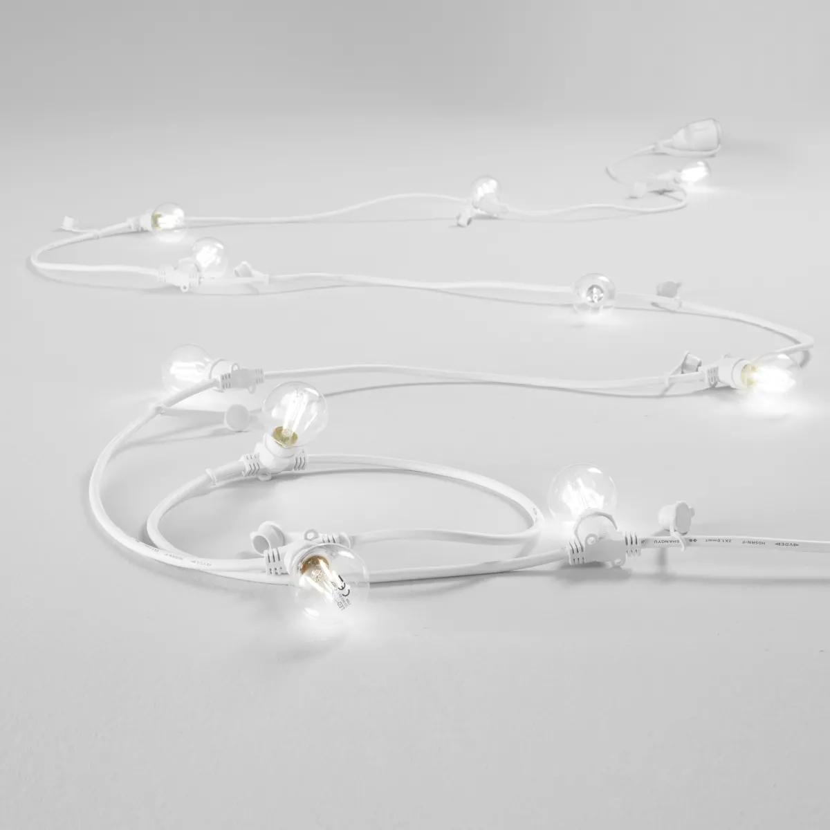 STRINGA ELETTRIFICATA PICNIC BIANCA 10XE14 IP54 CON SPINA SCHUKO 500CM